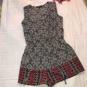 Printed Romper size M NWOT